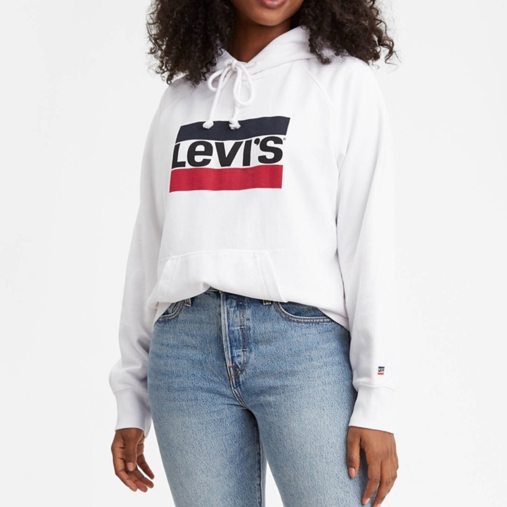 NWOT Levi’s Logo Oversized Cropped Hoodie (size L)